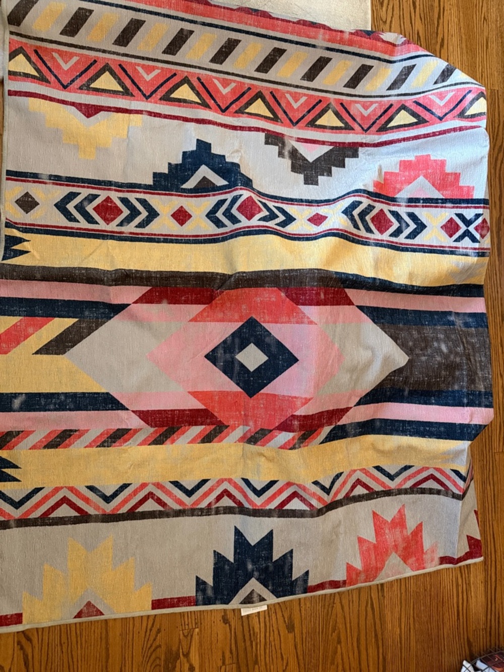 Ruggable Kilian Batik Aztec WASHABLE pink rug 6x9, LIKE NEW - Picture 7 of 7